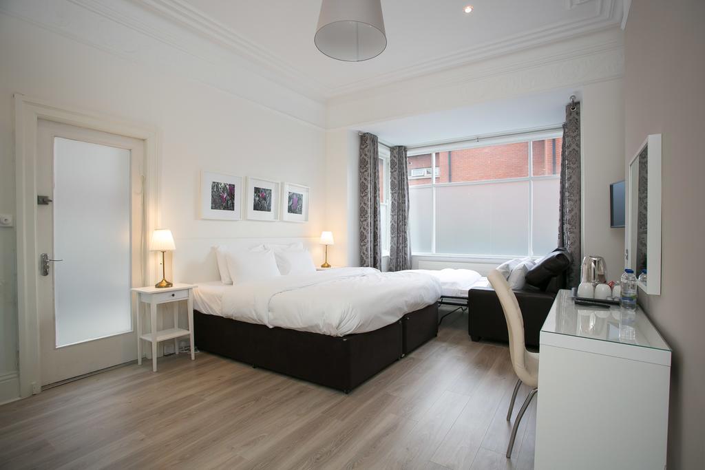 Merrion Road - Ballsbridge Townhouse Дъблин Екстериор снимка