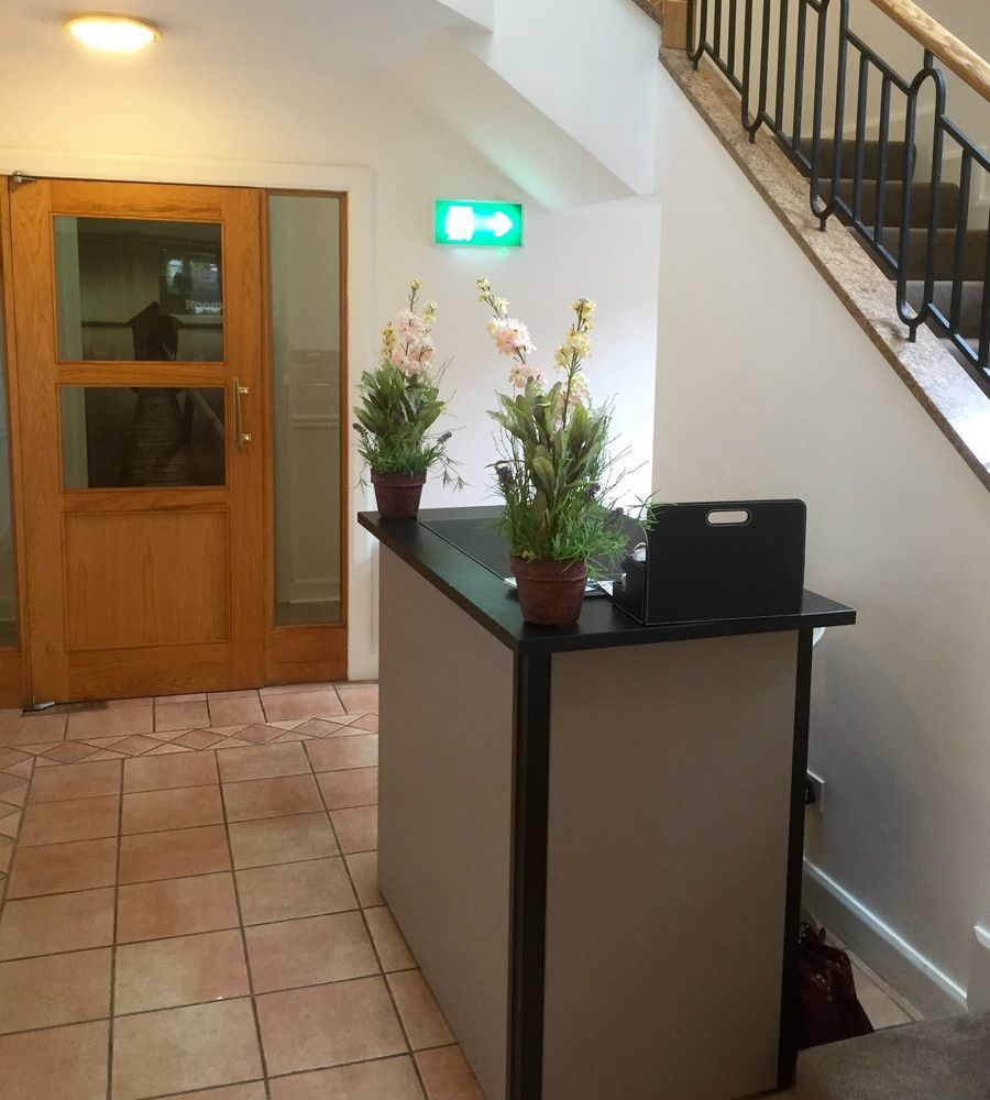 Merrion Road - Ballsbridge Townhouse Дъблин Екстериор снимка